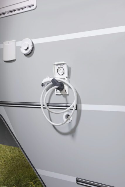 Tischer Trail - Außendusche an der Seitenwand einer Wohnkabine – Duschkopf mit Spiralschlauch
